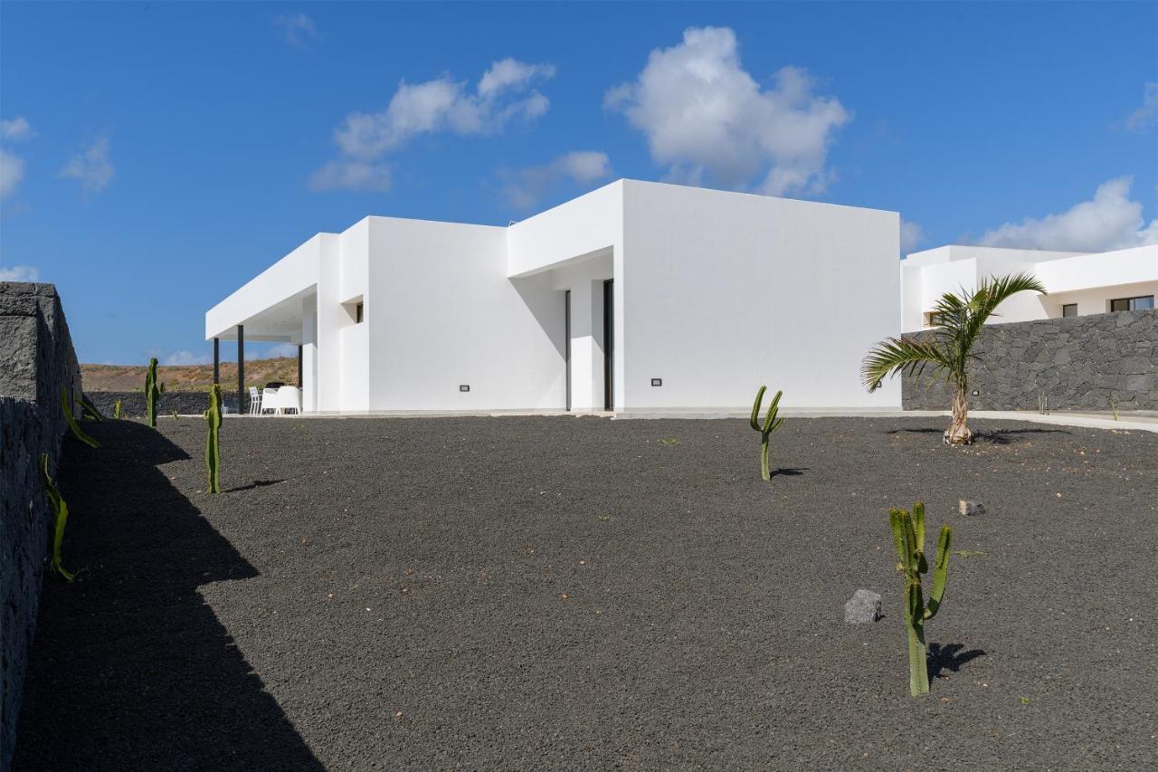Villa Ainara Tias Bagian luar foto