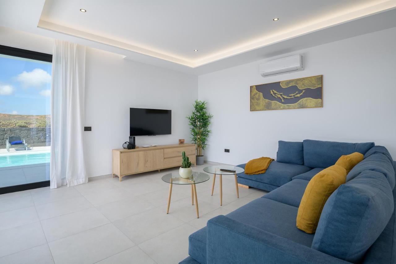Villa Ainara Tias Bagian luar foto