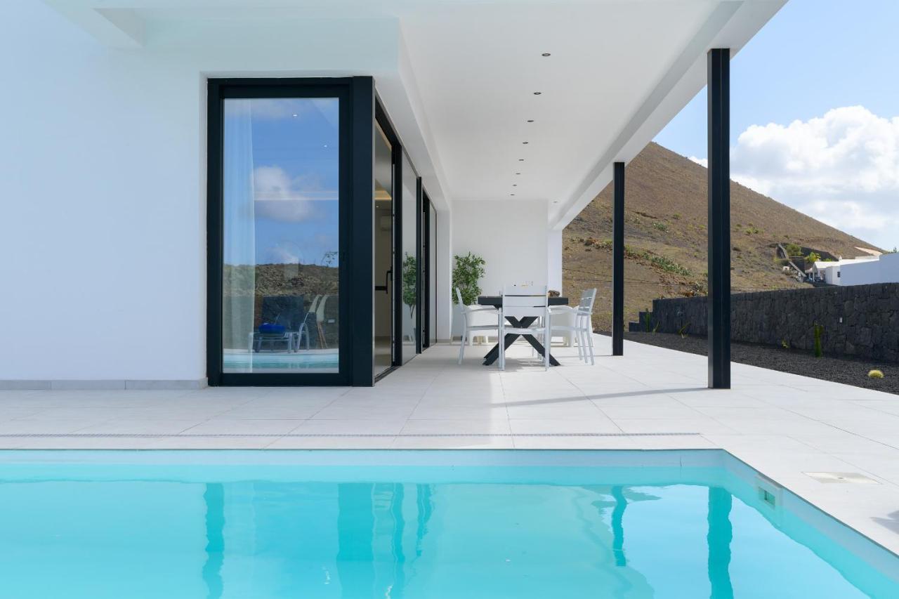 Villa Ainara Tias Bagian luar foto