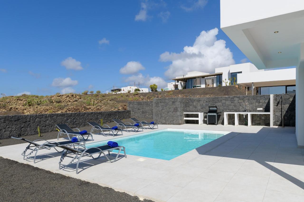 Villa Ainara Tias Bagian luar foto