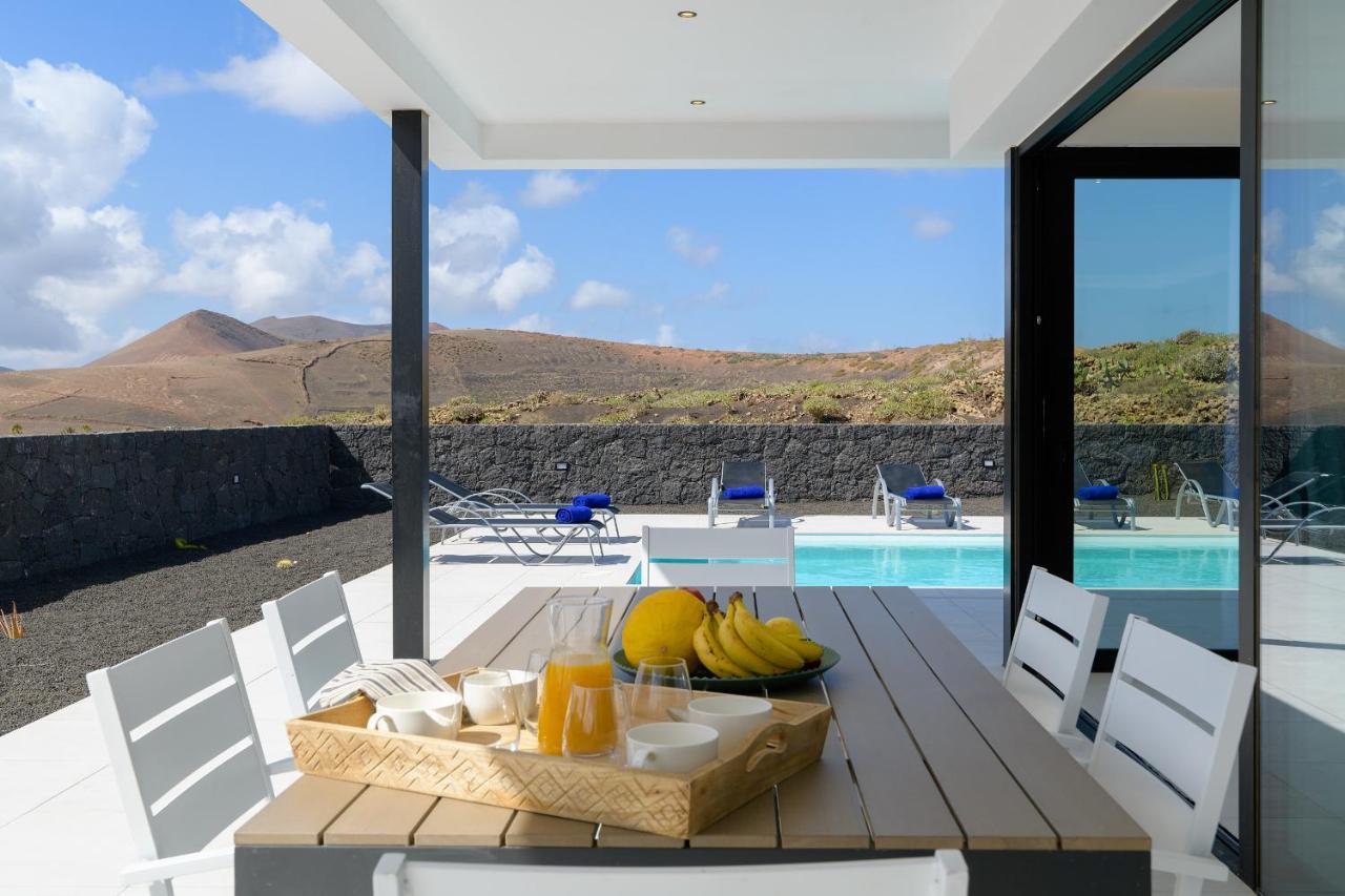 Villa Ainara Tias Bagian luar foto